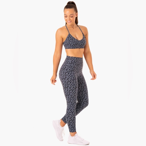 Ryderwear | Hybrid Full Length Leggings in
Steel Blue Leopard Size XS - Picture 4 of 9
